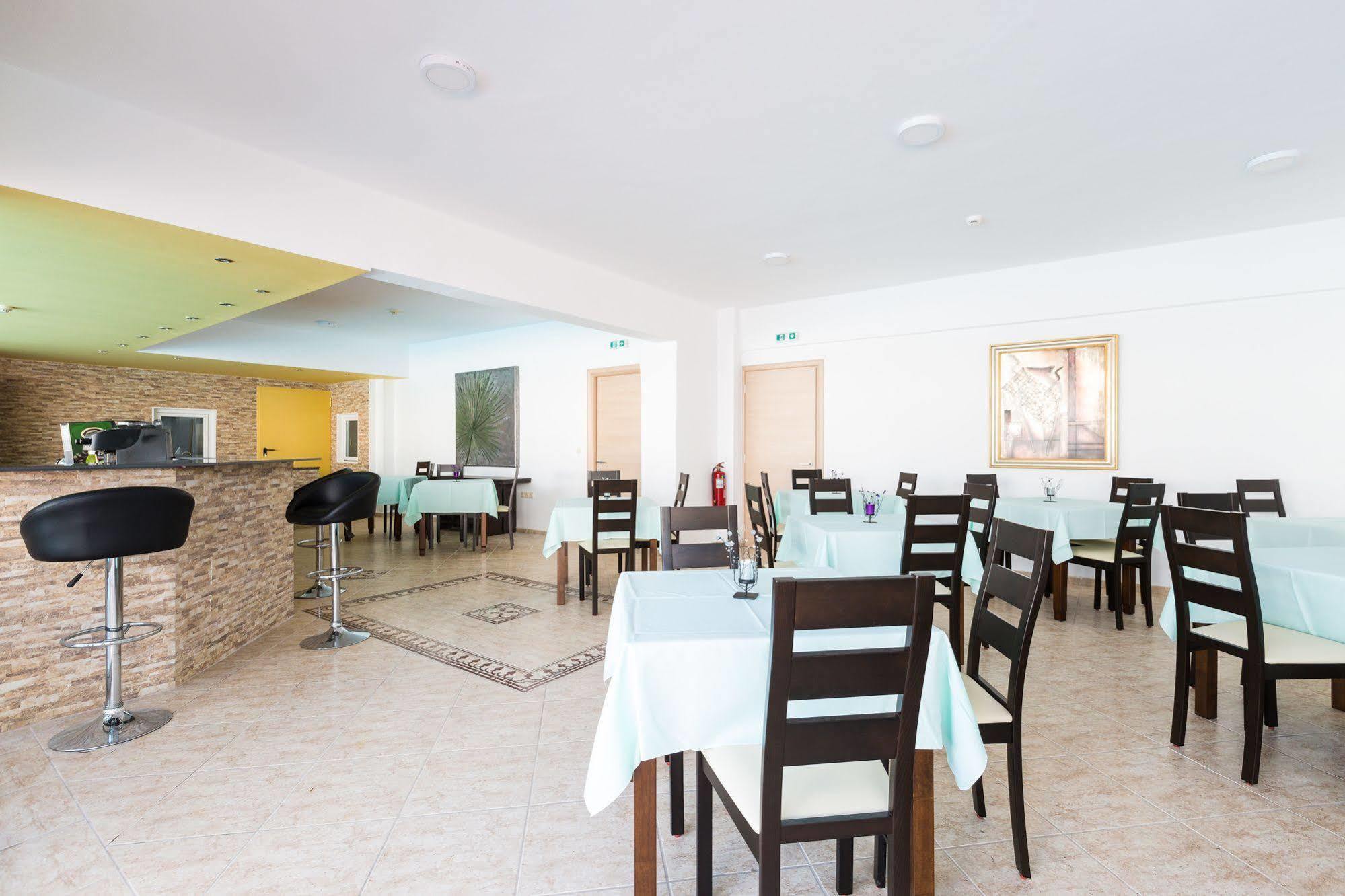 Castello Bianco Aparthotel Платанес Экстерьер фото