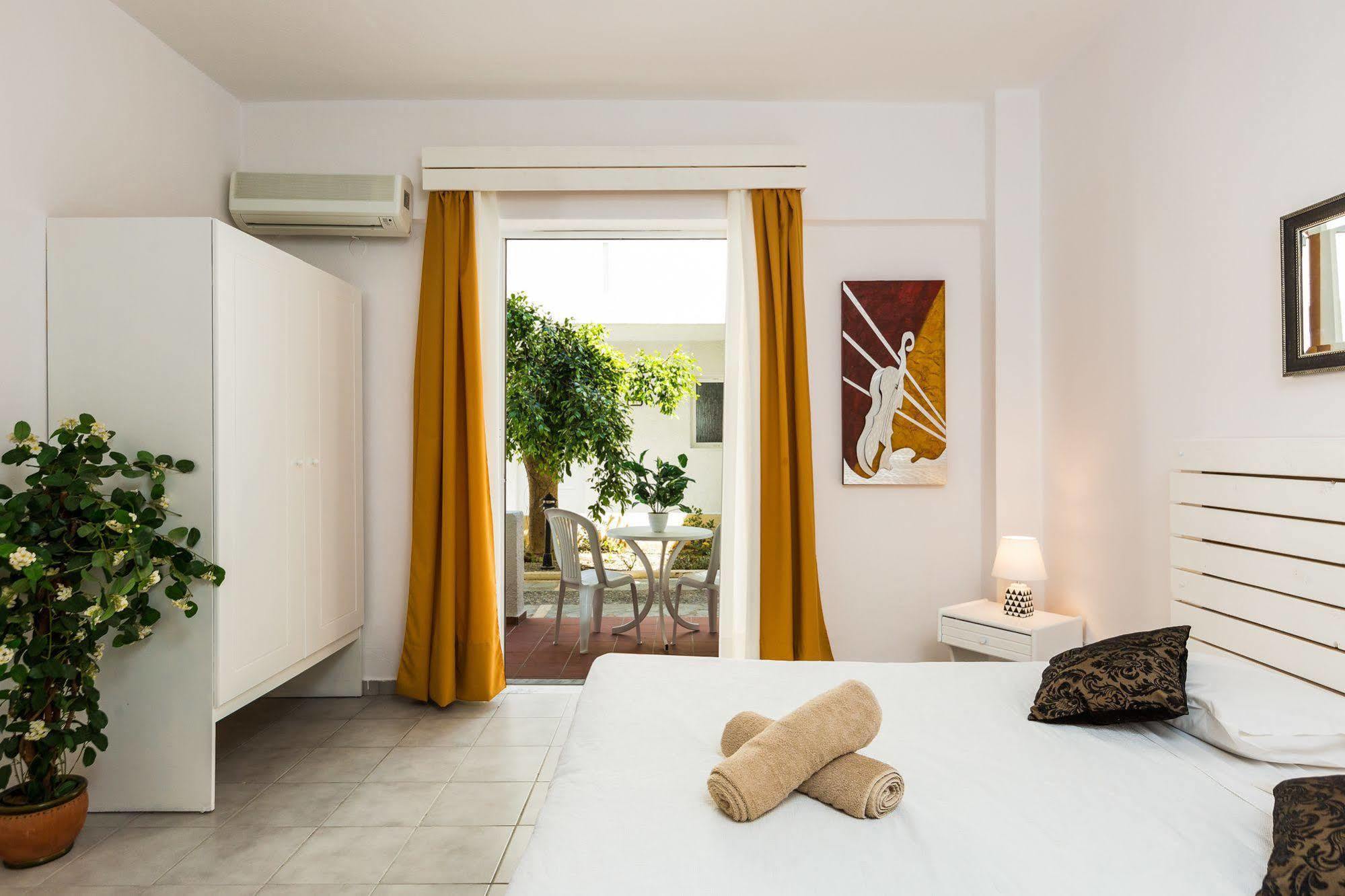 Castello Bianco Aparthotel Платанес Экстерьер фото