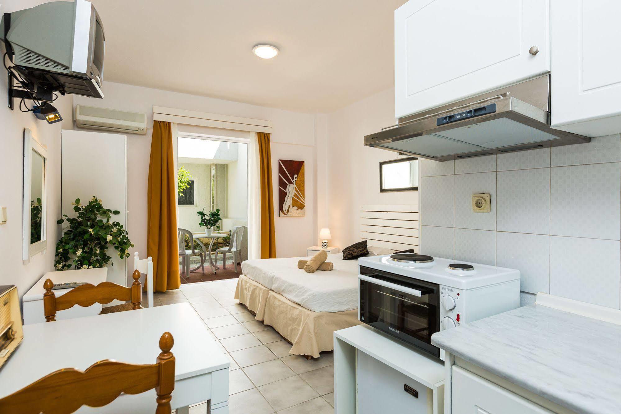 Castello Bianco Aparthotel Платанес Экстерьер фото